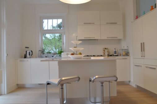 Zwinz Küche Lack weiß Kochinsel