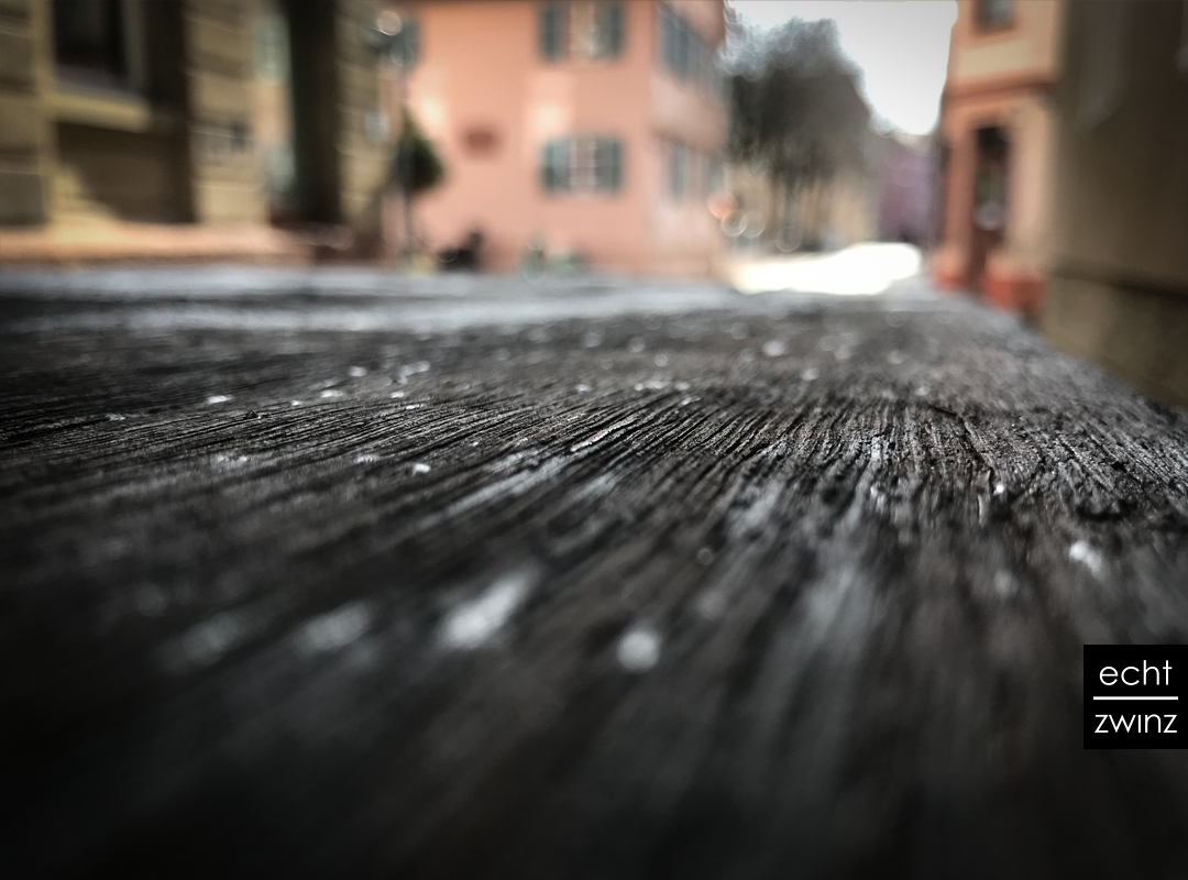 Shou Sugi Ban für dreidimensionale Holzoberflächen